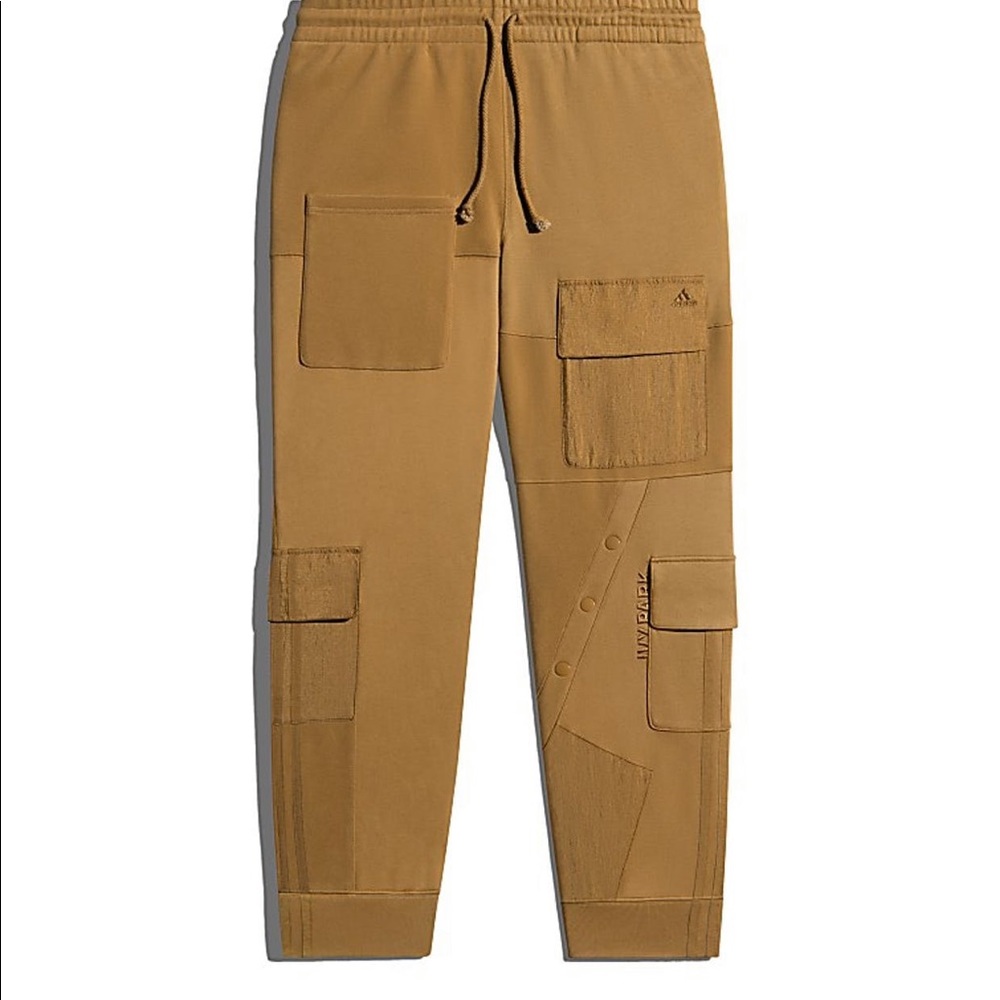 **ISO these IVY PARK mesa cargo joggers size XL**